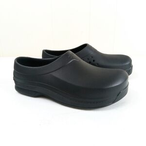 Non slip tredsafe clogs
